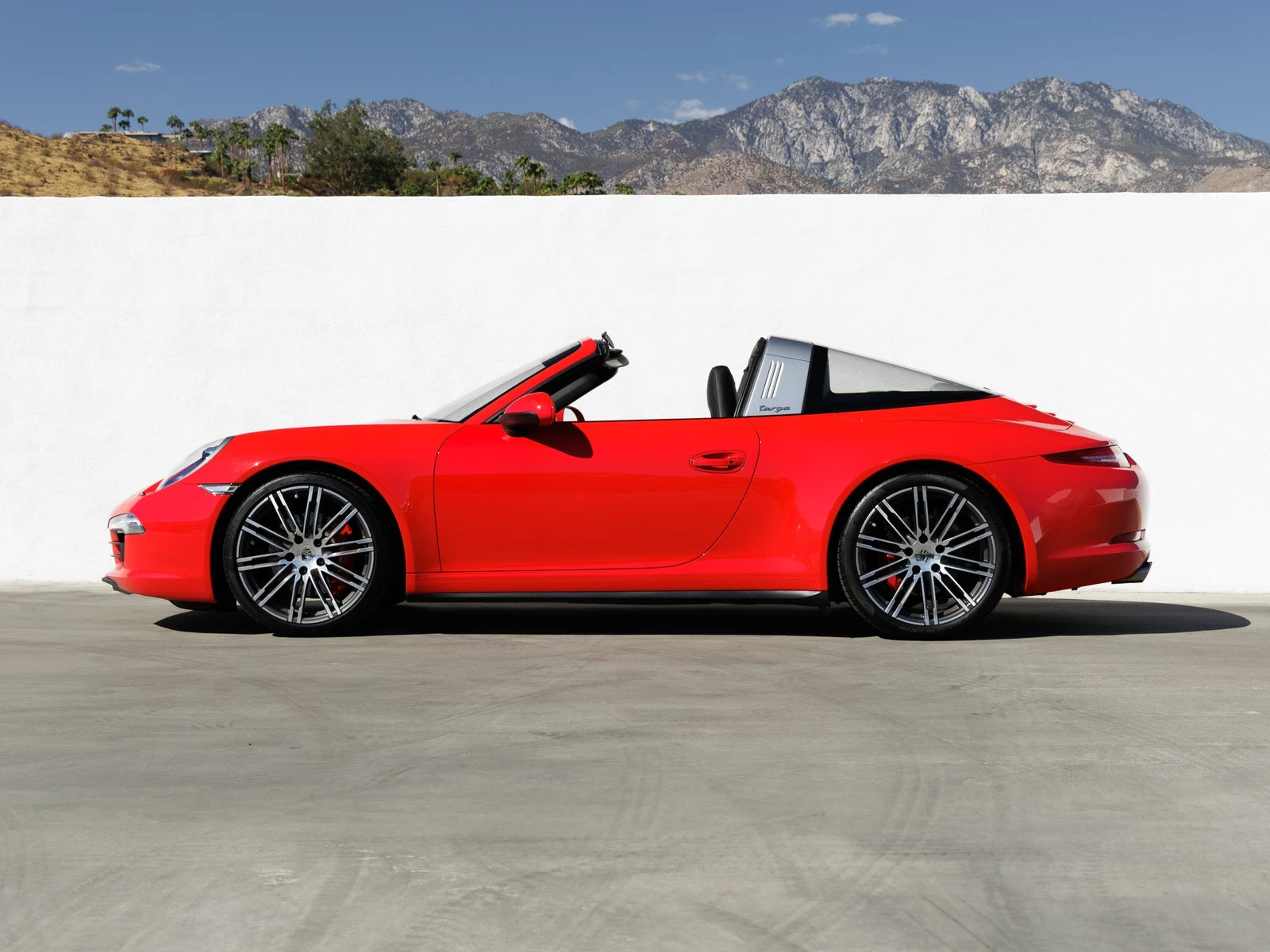 2016 Porsche 911 Targa 4S for sale, exterior, Guards Red