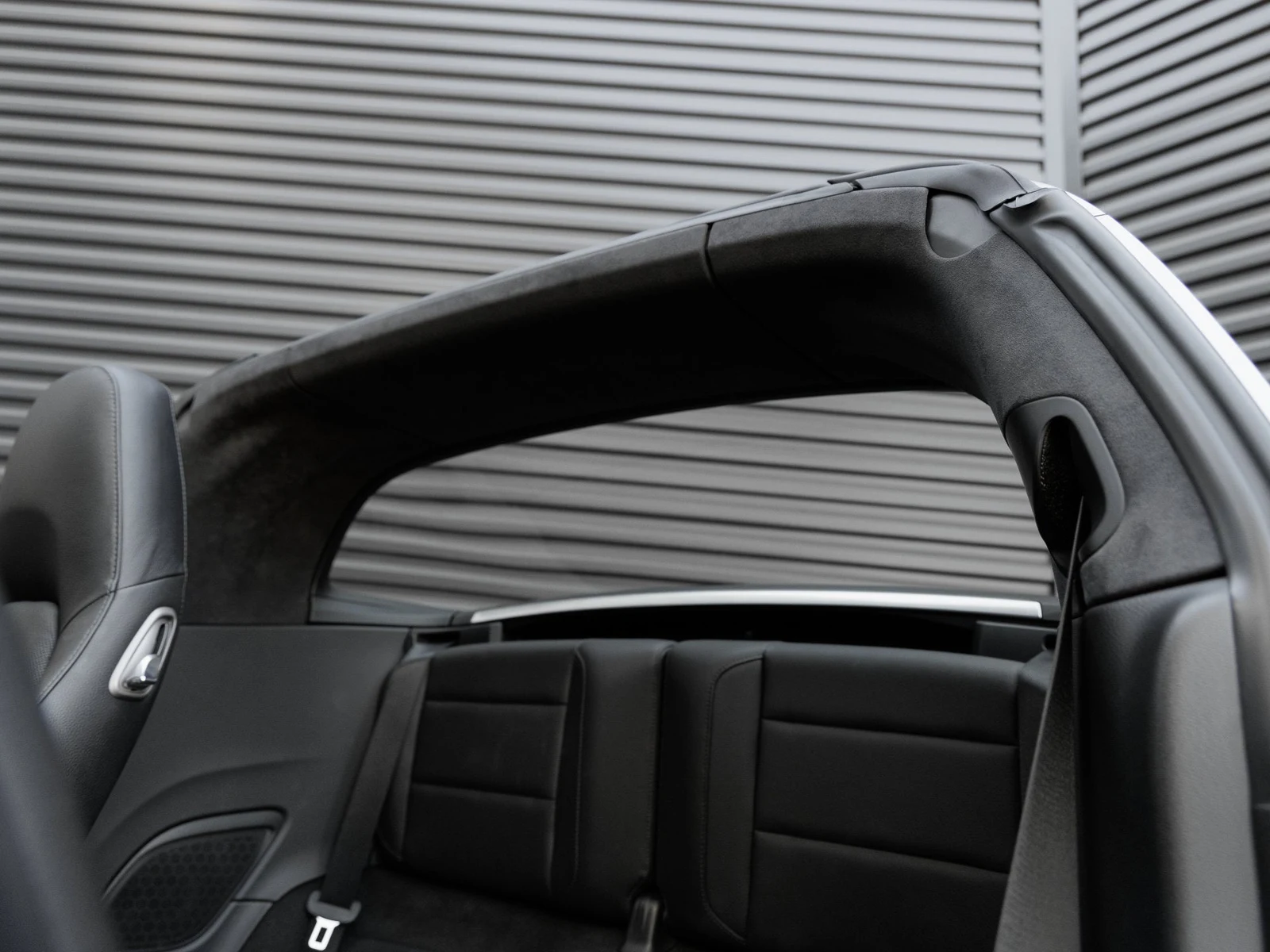 2016 Porsche 911 Targa 4S interior, door panel