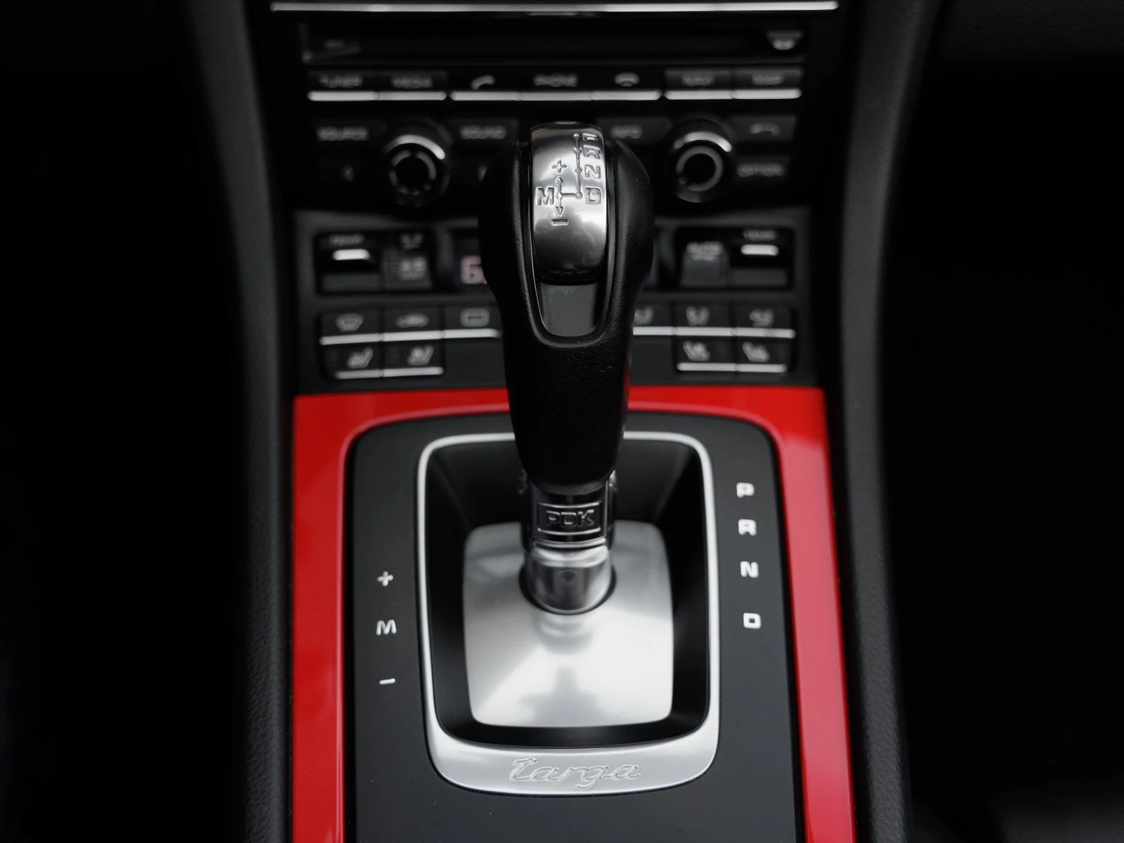 2016 Porsche 911 Targa 4S interior, center console