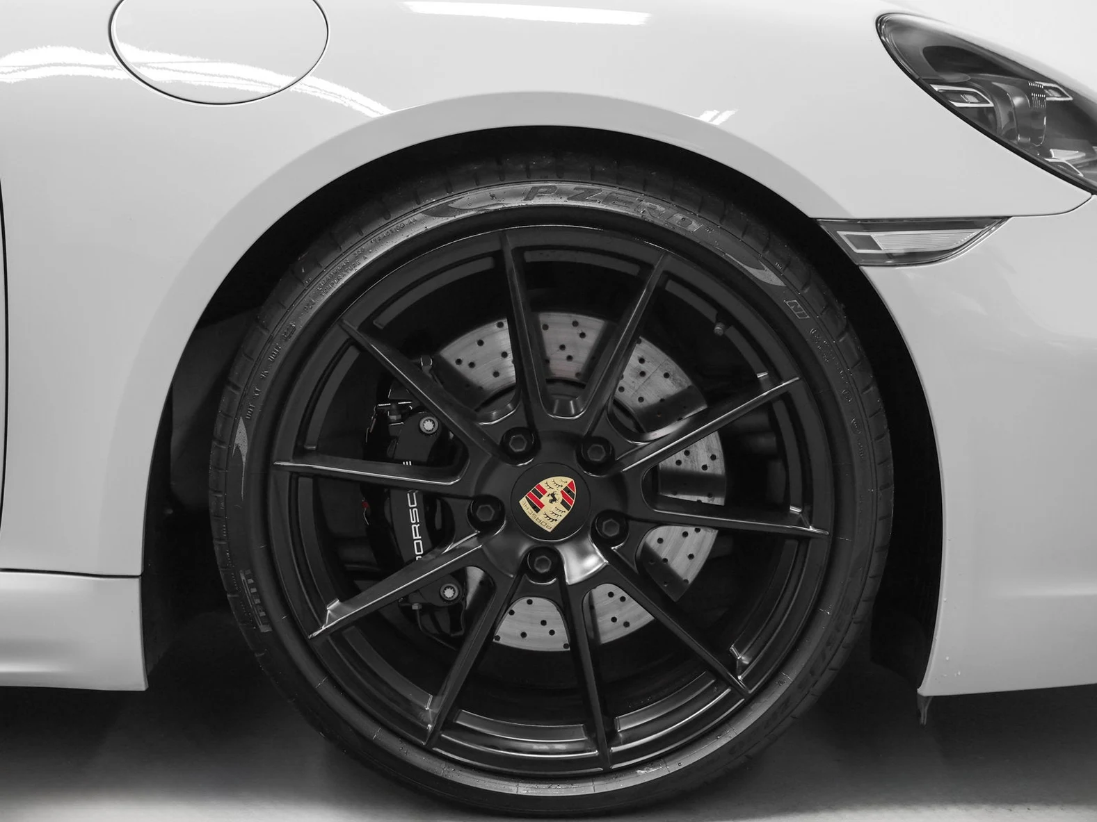 2023 Porsche 718 Cayman GTS 4.0 Manual wheel