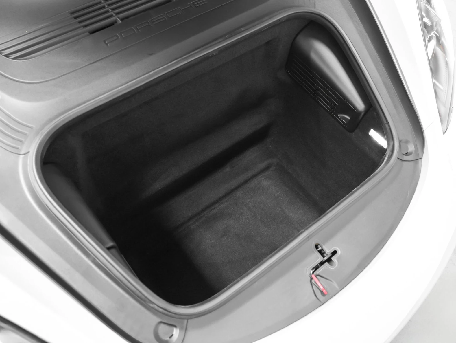 2023 Porsche 718 Cayman GTS 4.0 Manual trunk