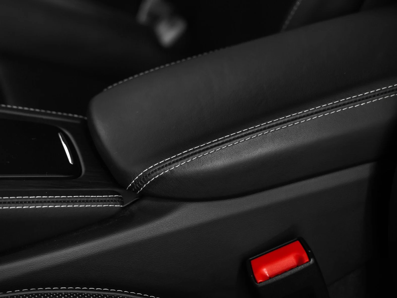 2023 Porsche 718 Cayman GTS 4.0 Manual interior
