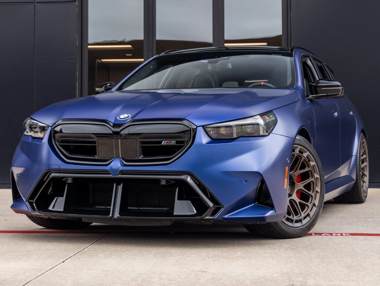 2026 BMW M5 Touring, exterior view