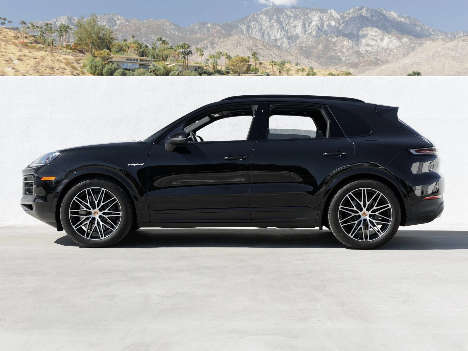2026 Porsche Cayenne E-Hybrid for sale, exterior, Chromite Black Metallic