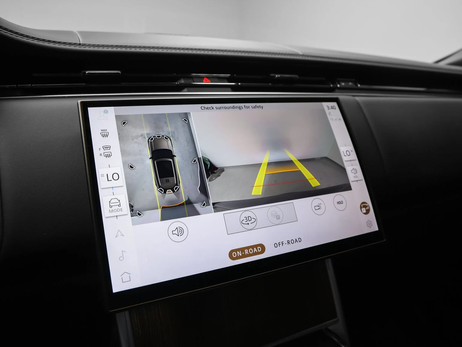 2025 Land Rover Range Rover Plug-In Hybrid Autobiography interior, Ebony / Ebony leather