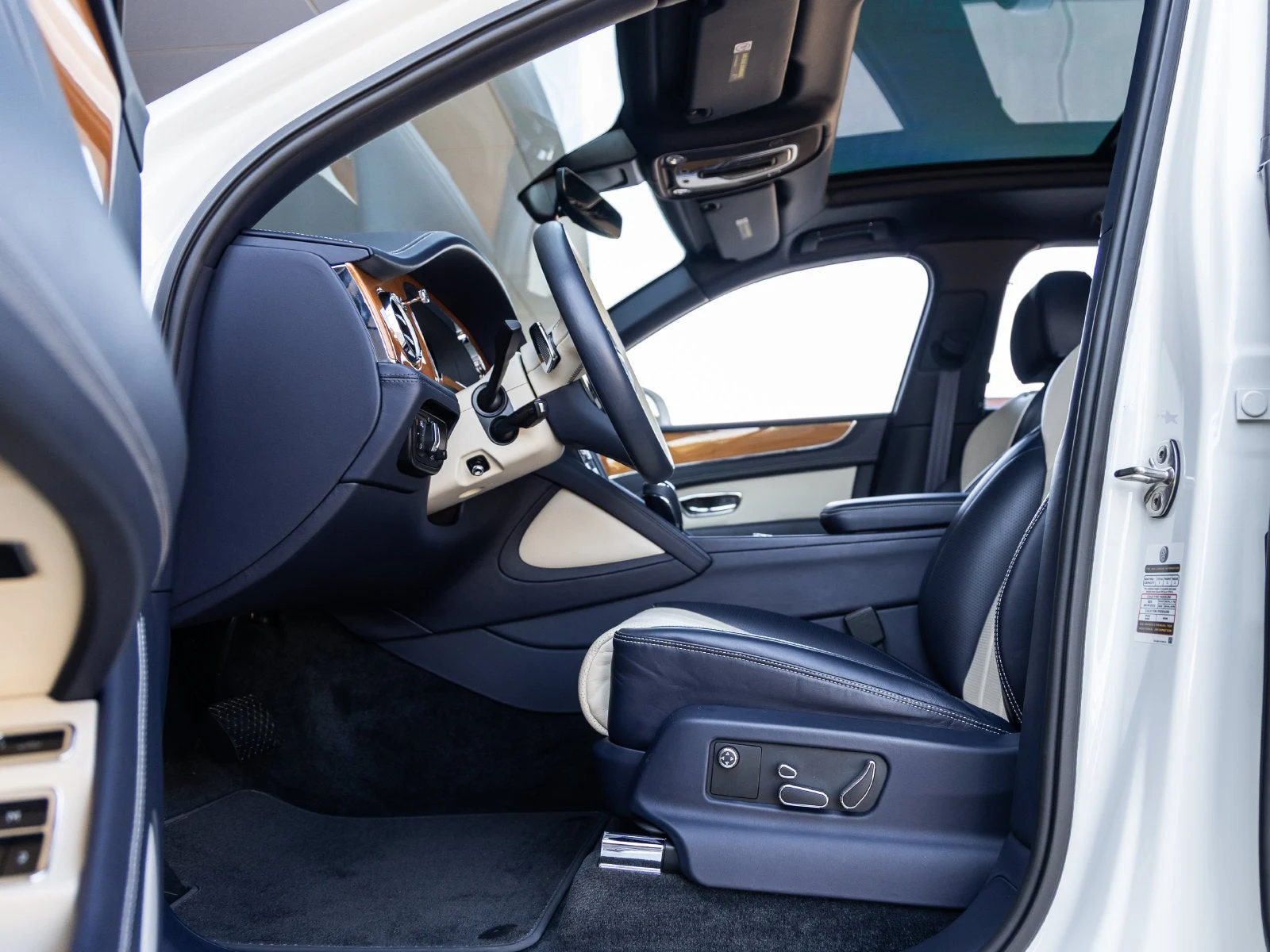 2021 Bentley Bentayga V8 interior, door panel, Beige / Blue leather
