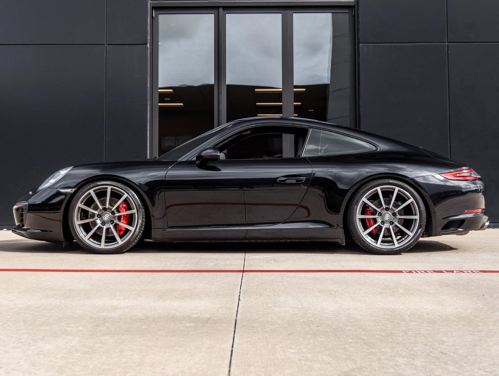 2017 Porsche 911 Carrera S for sale, exterior, Jet Black Metallic