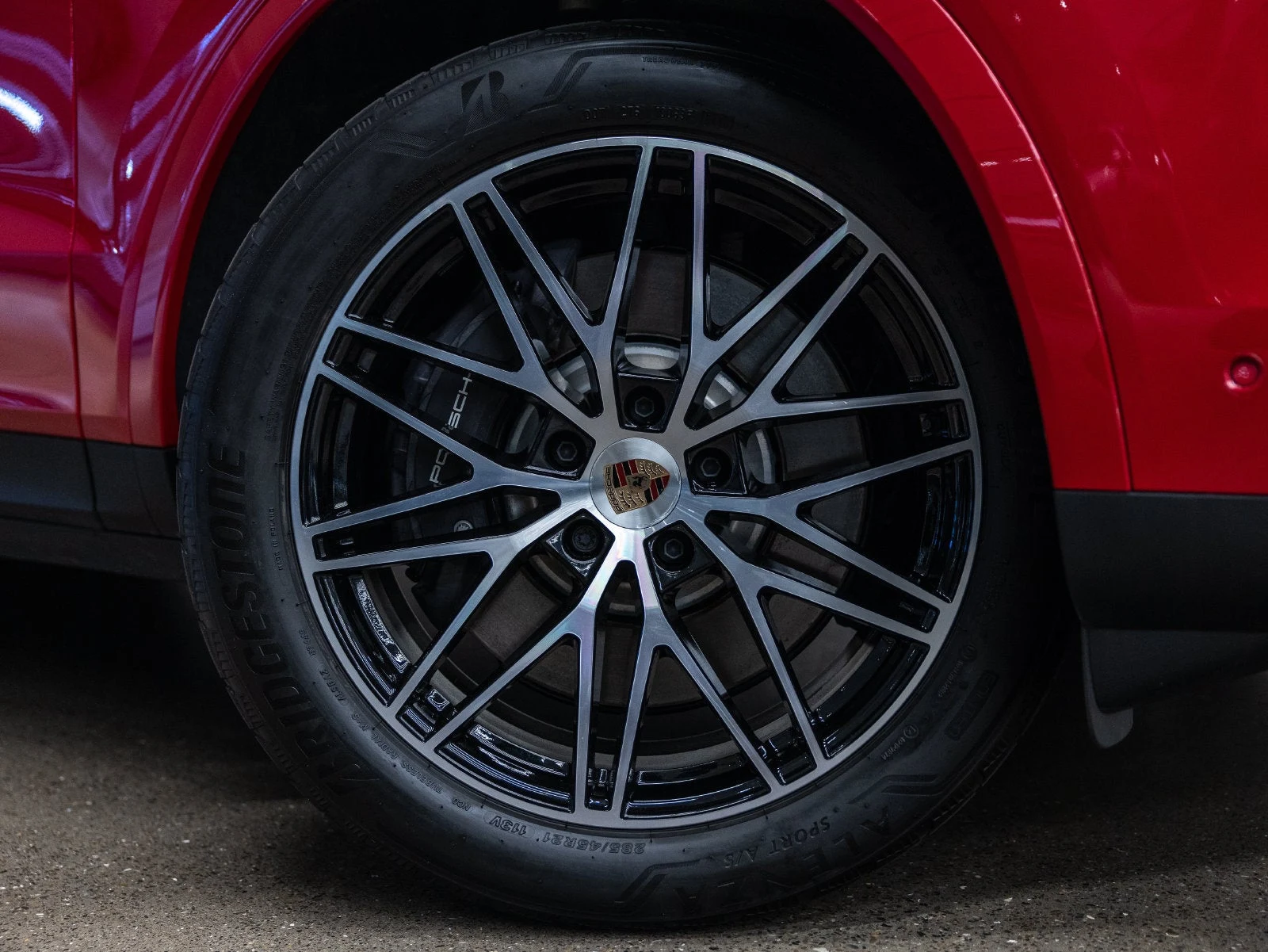 2025 Porsche Cayenne E-Hybrid Coupe wheel