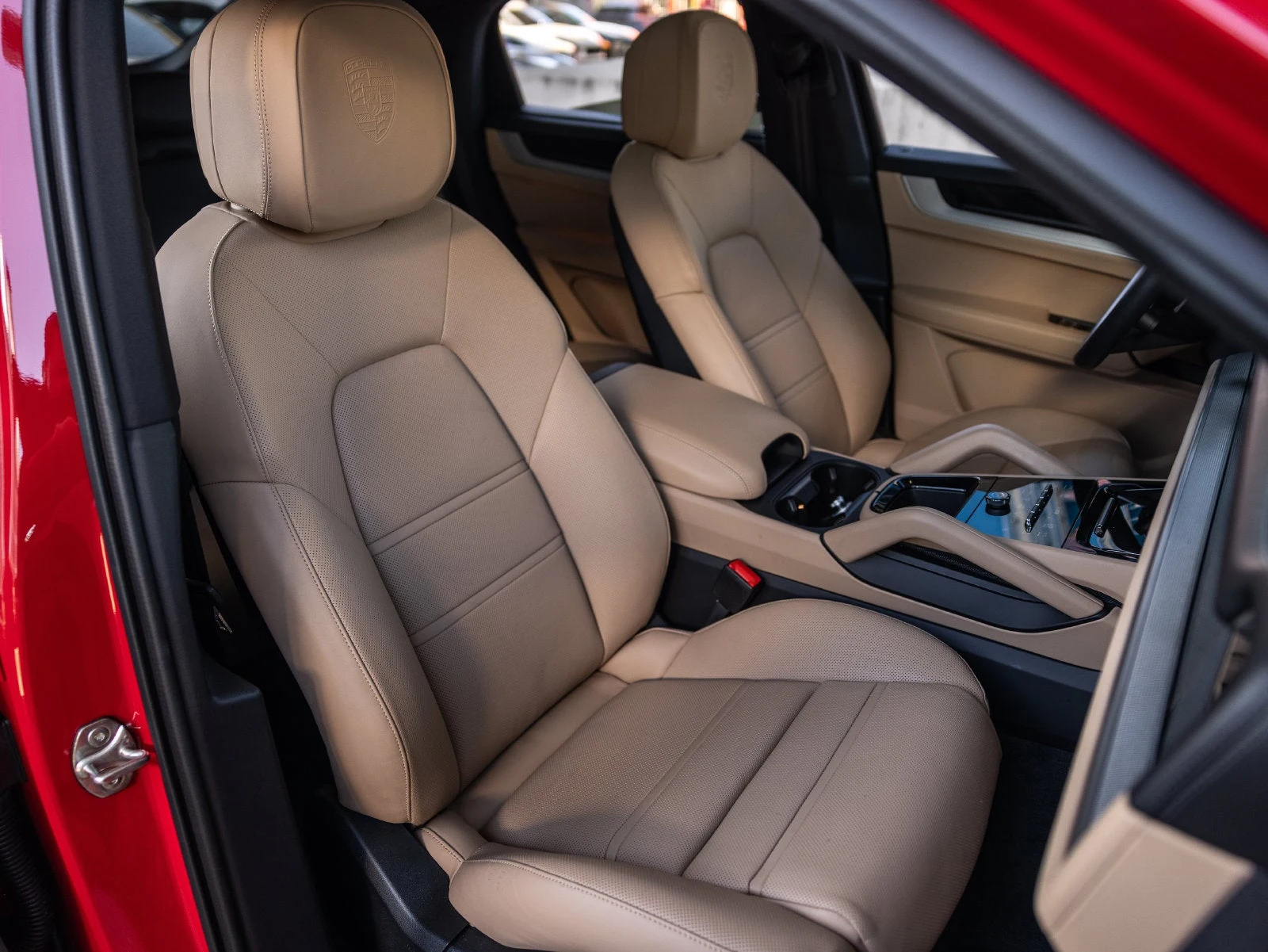 2025 Porsche Cayenne E-Hybrid Coupe interior, seats, Black / Mojave Beige leather
