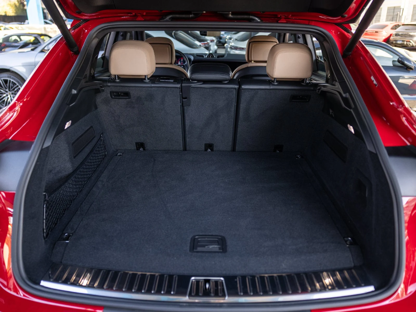 2025 Porsche Cayenne E-Hybrid Coupe trunk