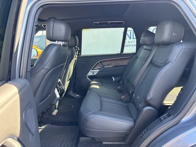 2025 Land Rover Range Rover SE LWB 7 Passenger interior, seats, Ebony perforated Windsor leather