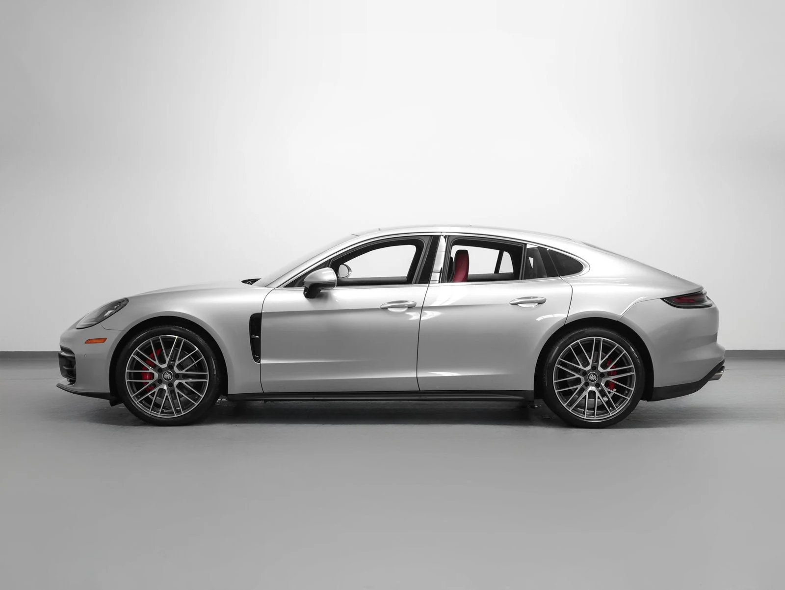 2023 Porsche Panamera 4S, side profile, GT Silver Metallic
