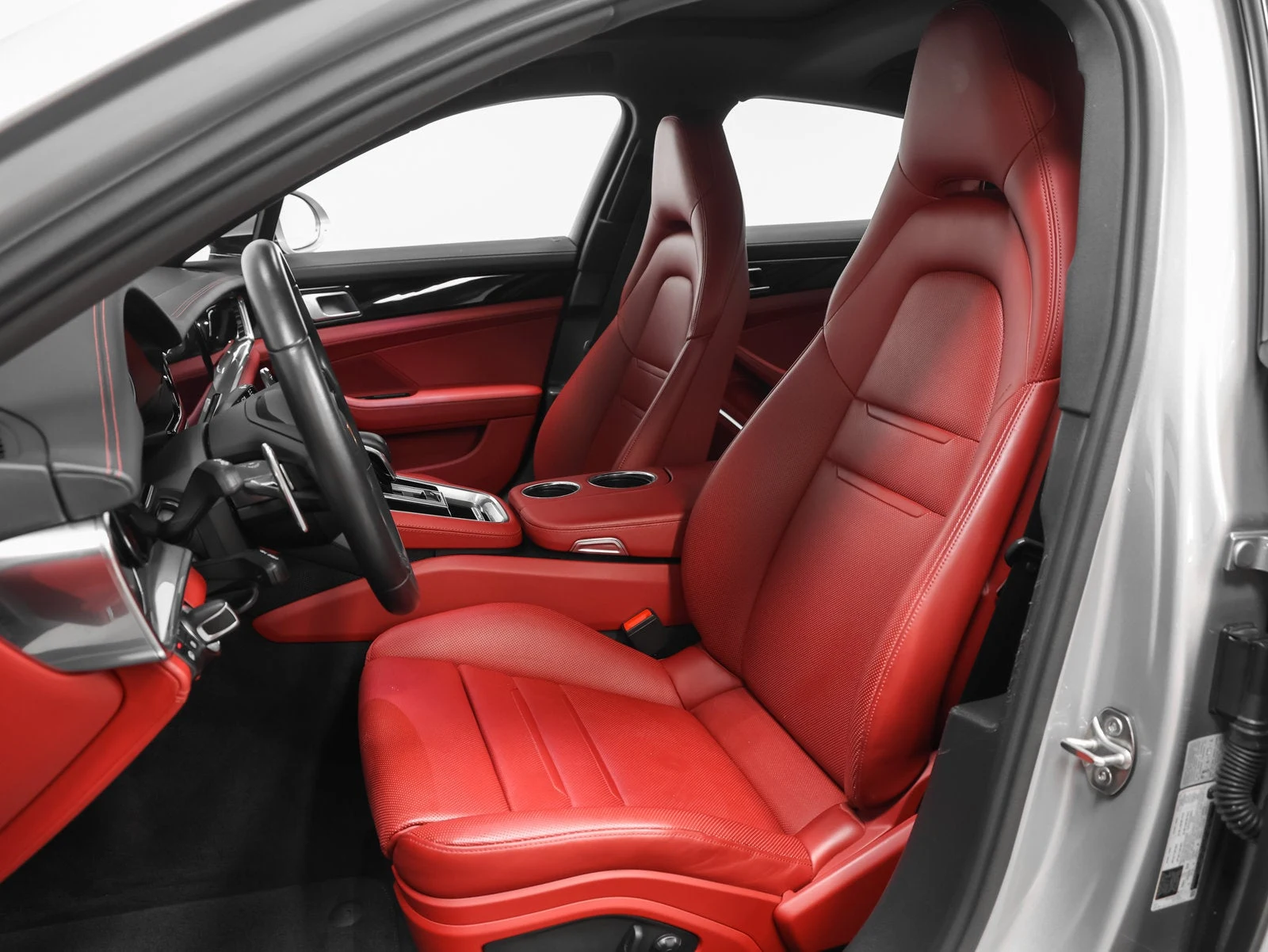 2023 Porsche Panamera 4S interior, seats, Black / Bordeaux Red leather