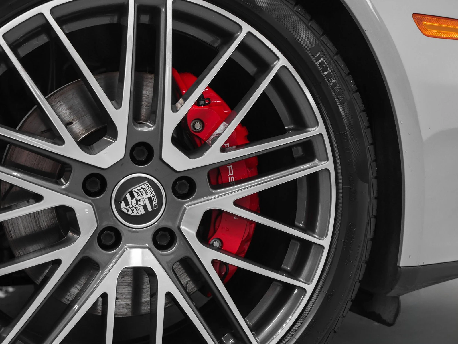 2023 Porsche Panamera 4S wheel