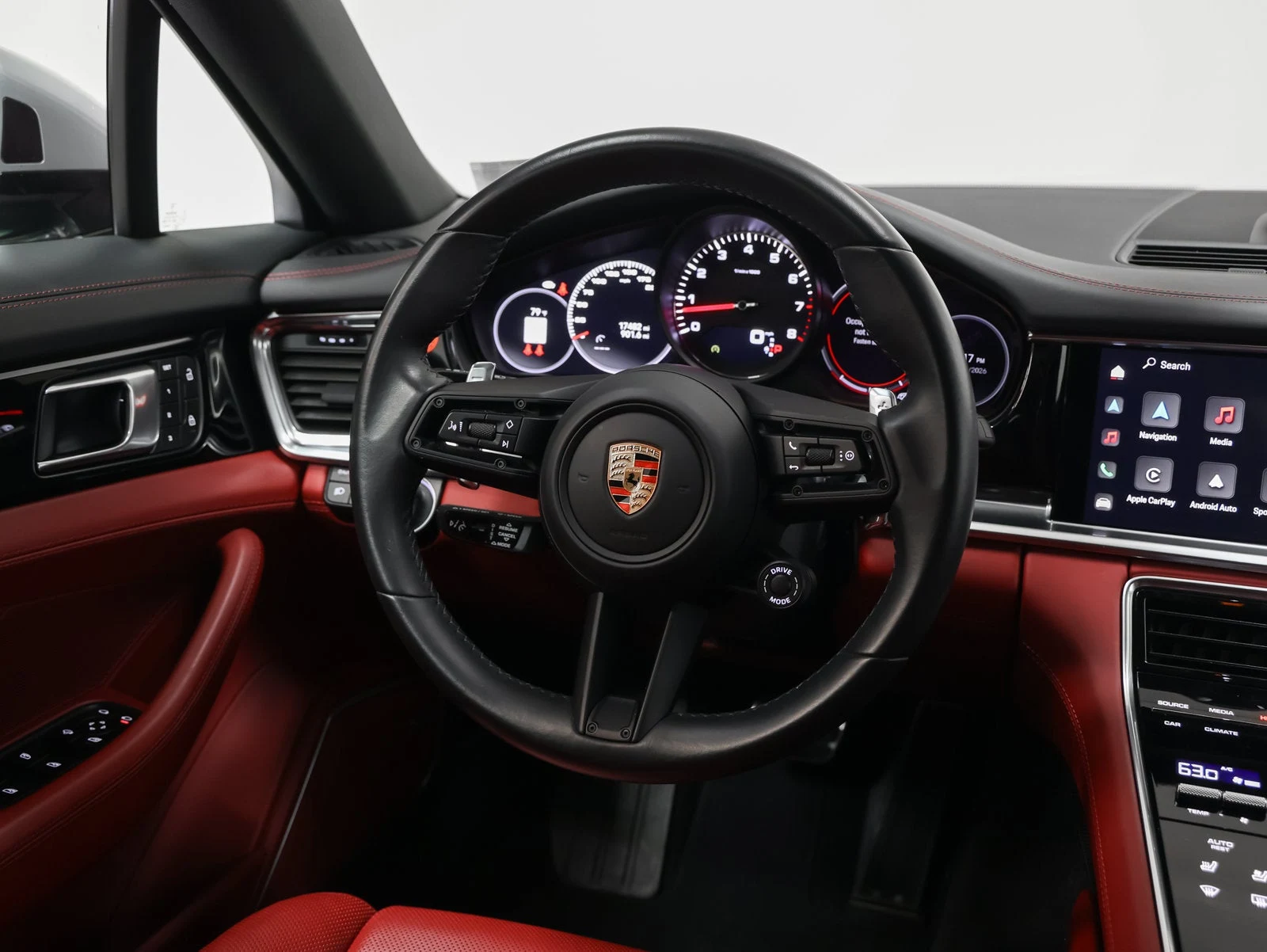 2023 Porsche Panamera 4S interior, dashboard, Black / Bordeaux Red leather