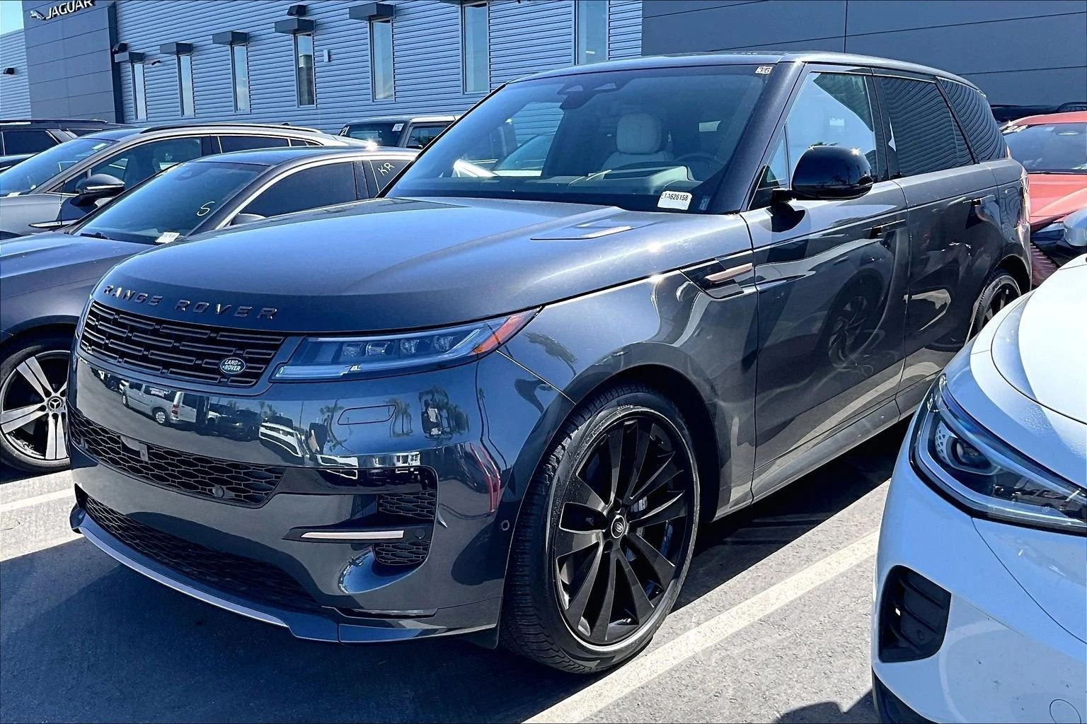 2026 Land Rover Range Rover Sport Dynamic SE 460PS PHEV, exterior view