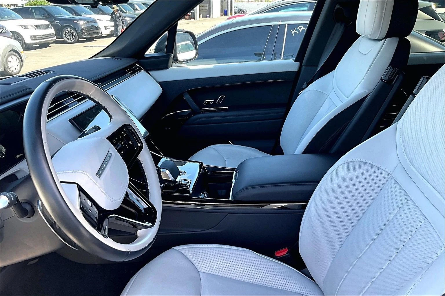 2026 Land Rover Range Rover Sport Dynamic SE 460PS PHEV interior, seats