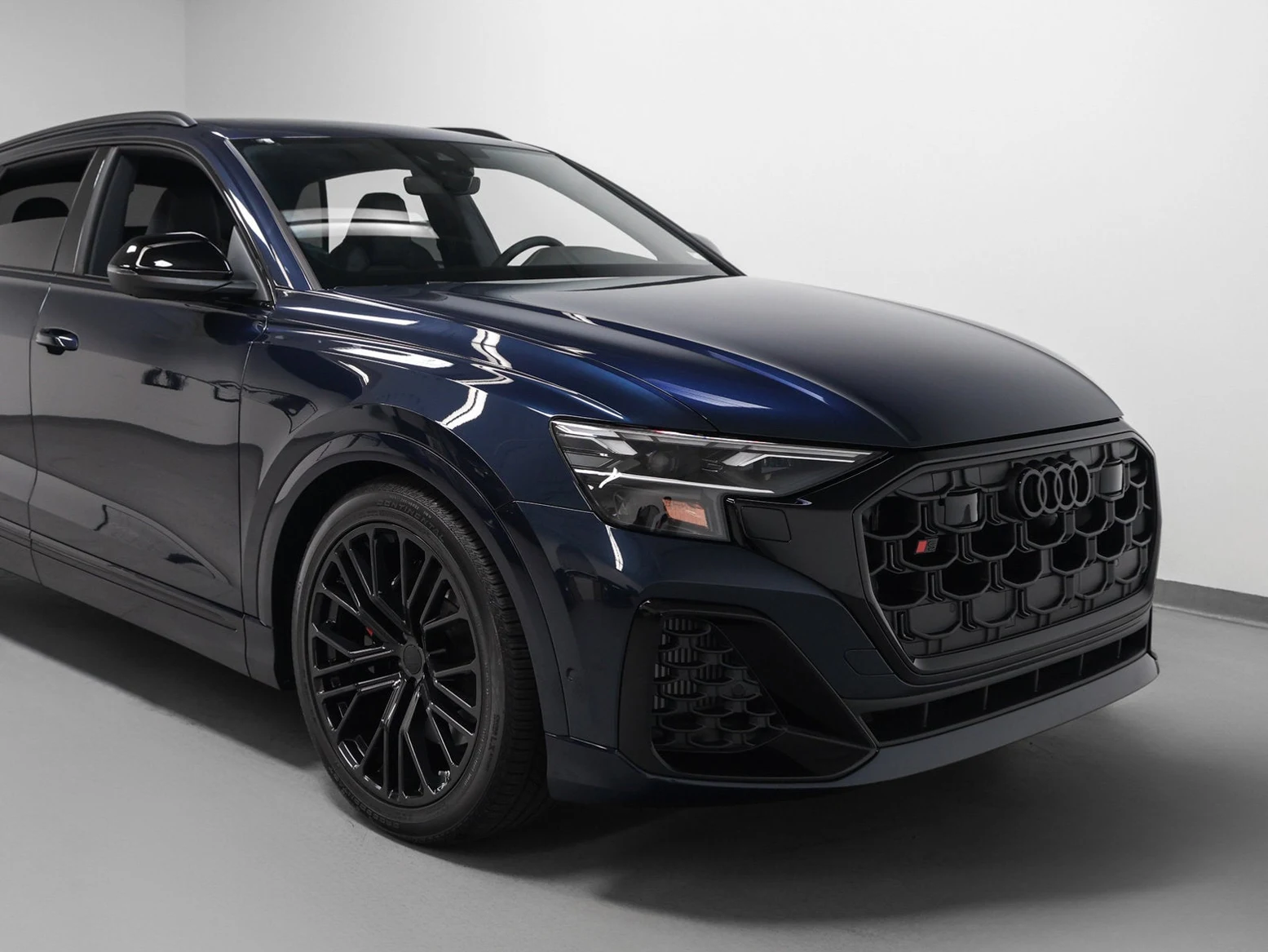 2026 Audi SQ8 4.0T Premium Plus quattro for sale, front three-quarter view, Waitomo Blue Metallic