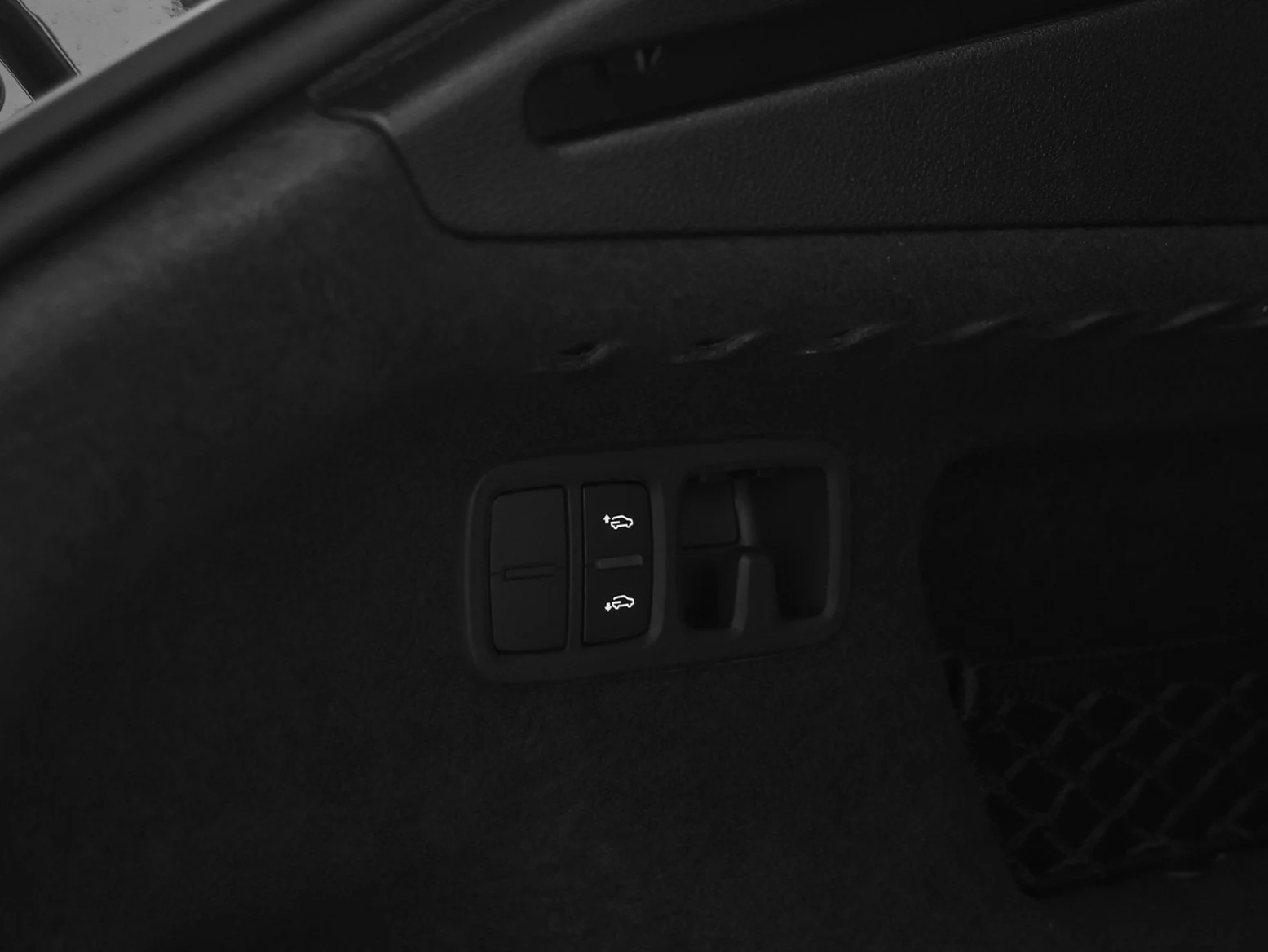 2026 Audi SQ8 4.0T Premium Plus quattro interior, door panel