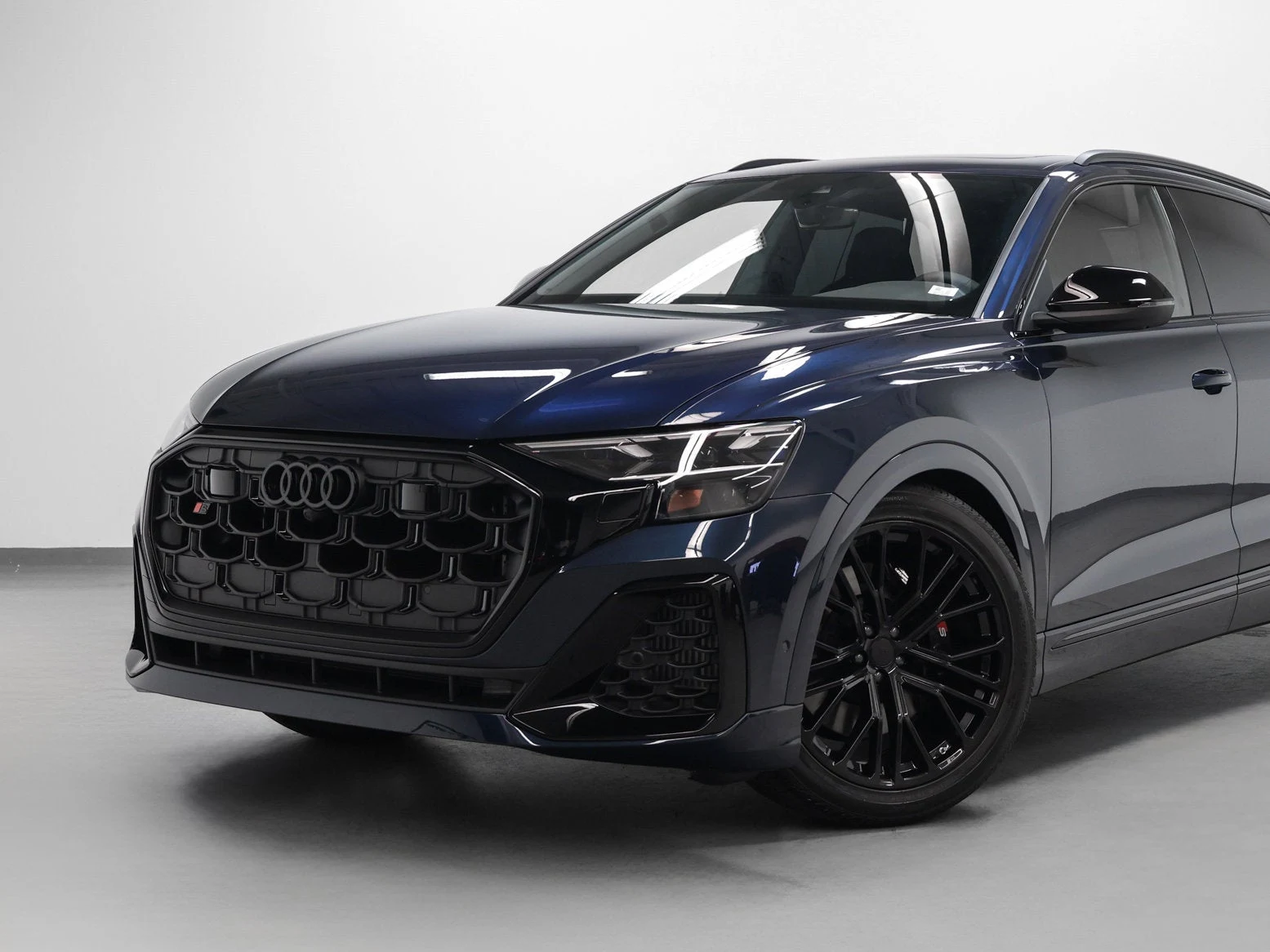 2026 Audi SQ8 4.0T Premium Plus quattro for sale, front three-quarter view, Waitomo Blue Metallic