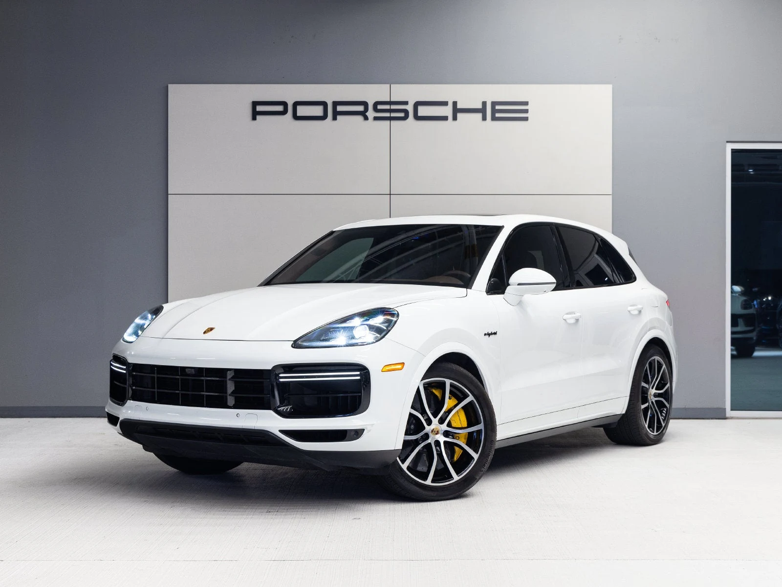 2020 Porsche Cayenne Turbo S E-Hybrid for sale, front three-quarter view, White