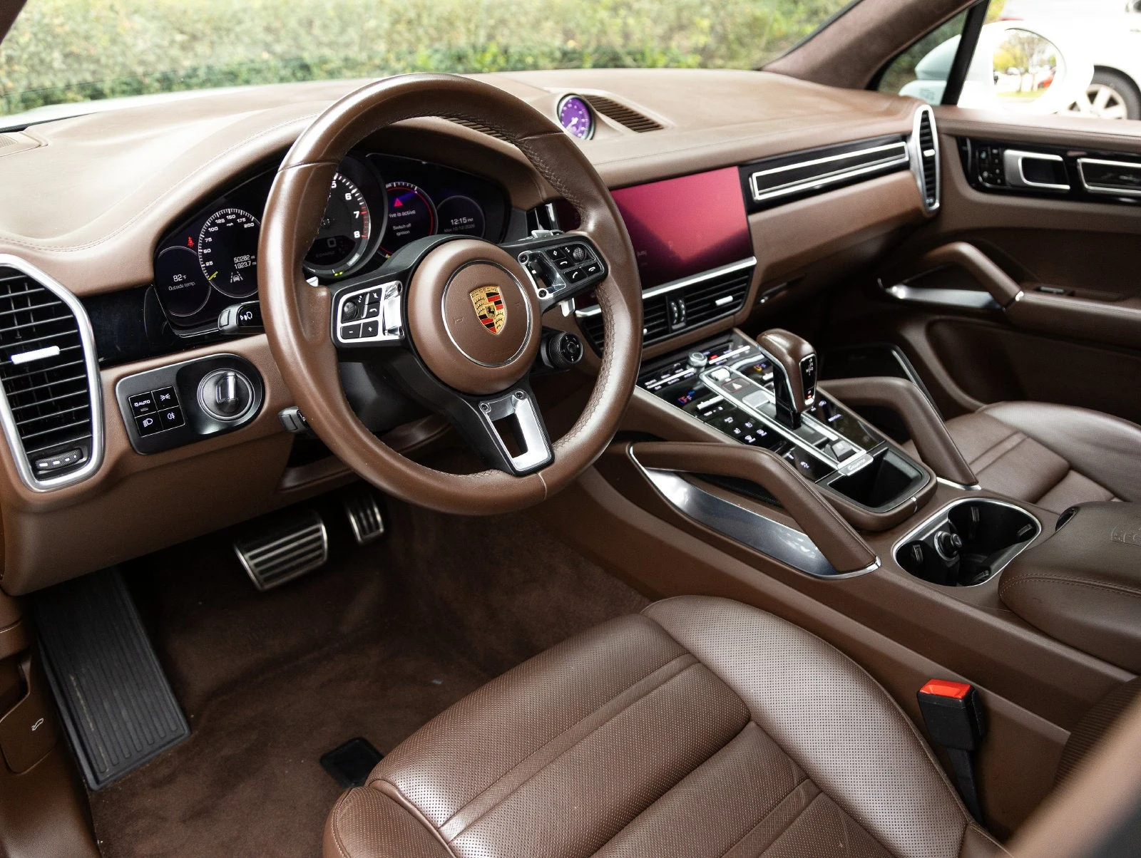 2020 Porsche Cayenne Turbo S E-Hybrid interior, dashboard, Truffle Brown Club leather