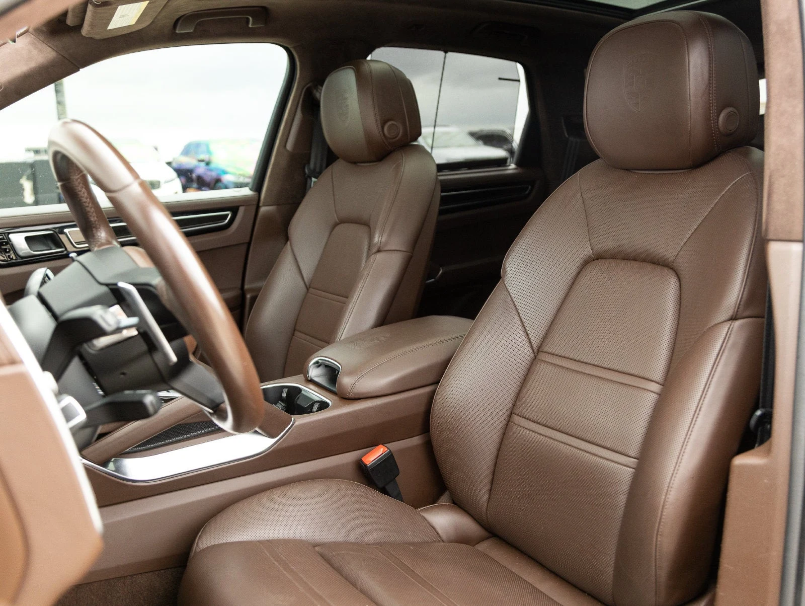 2020 Porsche Cayenne Turbo S E-Hybrid interior, seats, Truffle Brown Club leather