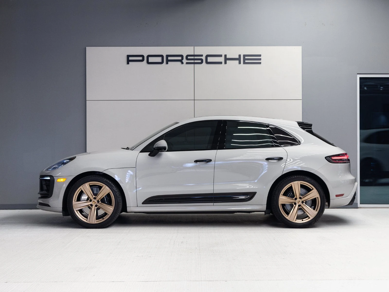 2024 Porsche Macan GTS for sale, exterior, Chalk