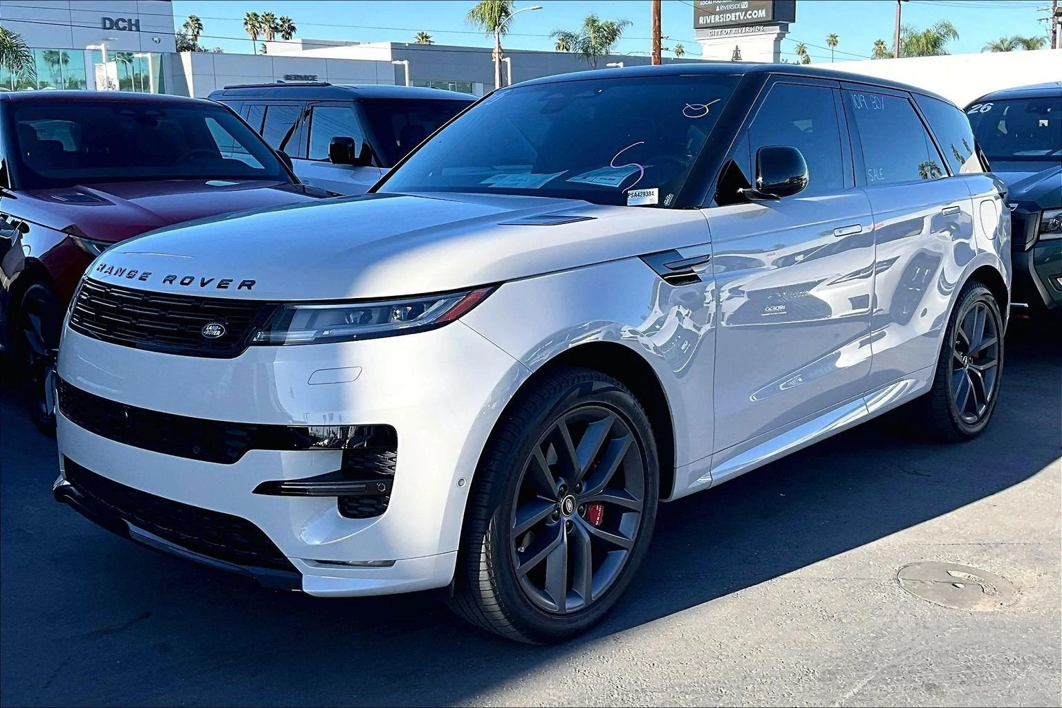 2025 Land Rover Range Rover Sport Dynamic SE 460PS PHEV, exterior view