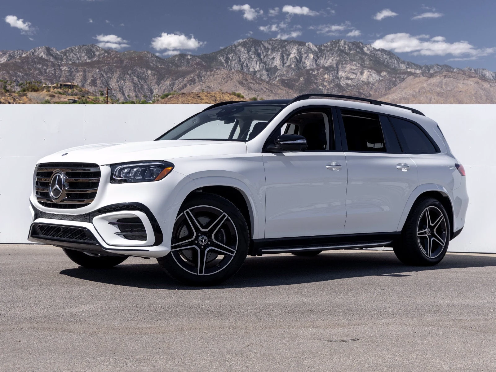 2026 Mercedes-Benz GLS 450 4MATIC, exterior view