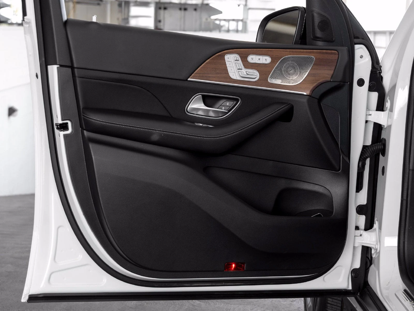 2026 Mercedes-Benz GLS 450 4MATIC interior, door panel, Black leather