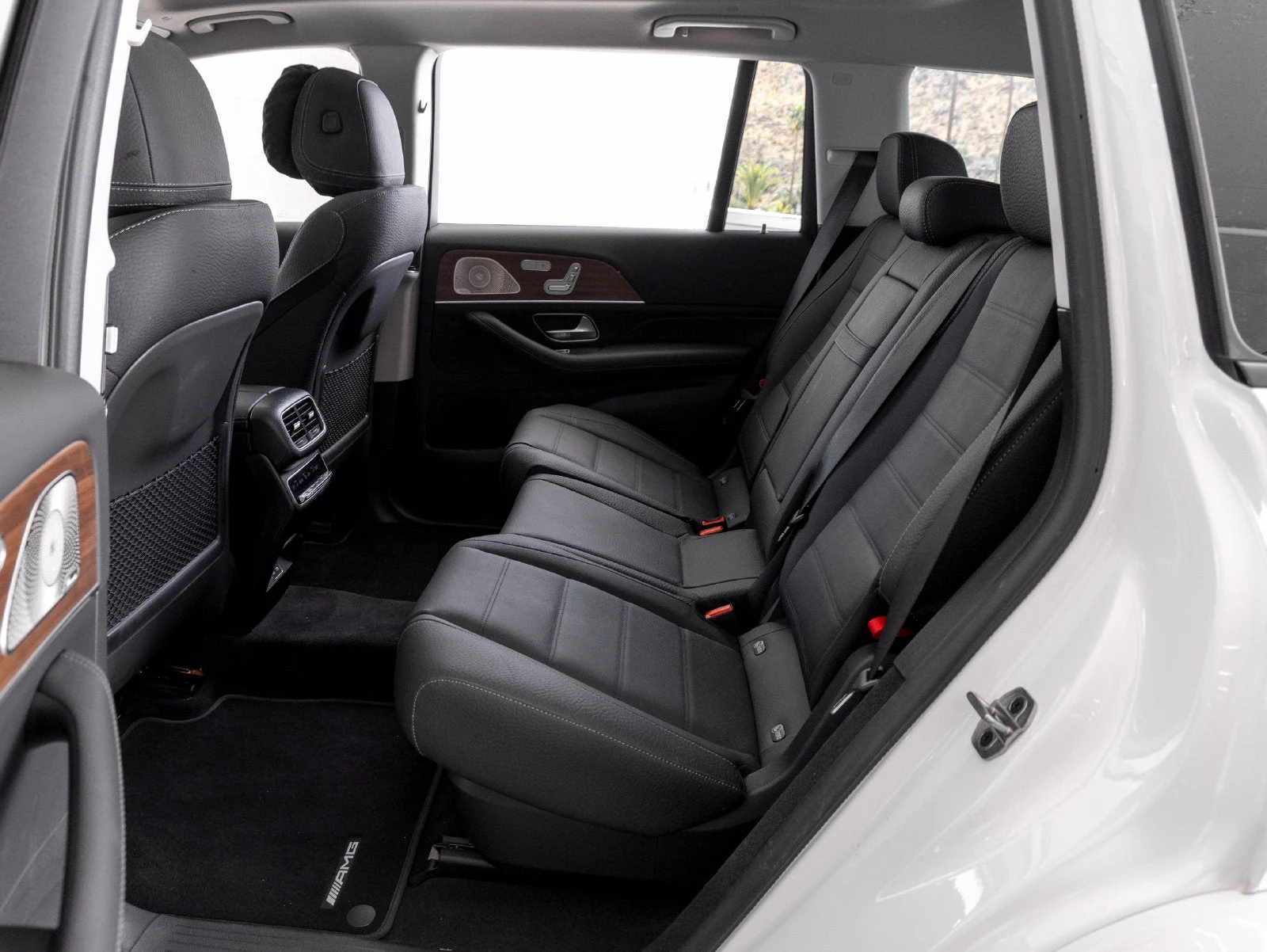 2026 Mercedes-Benz GLS 450 4MATIC interior, seats, Black leather