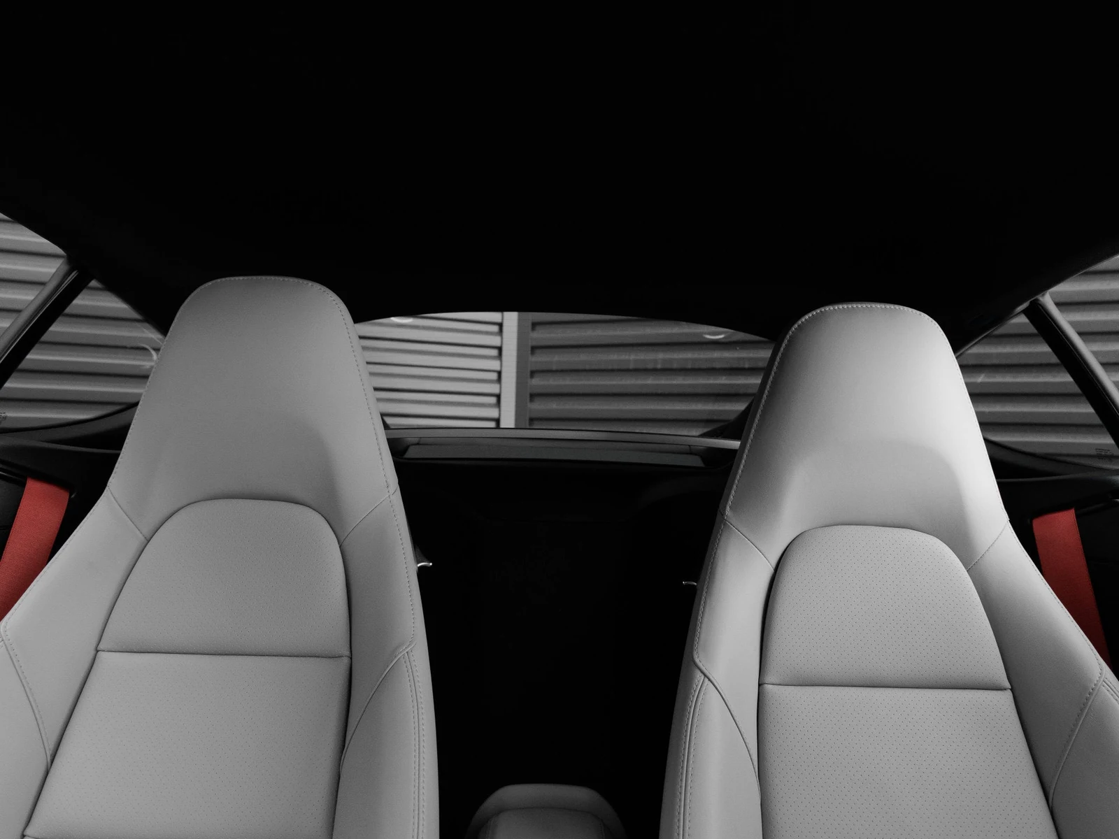 2024 Porsche 718 Cayman interior, seats, Black / Chalk leather