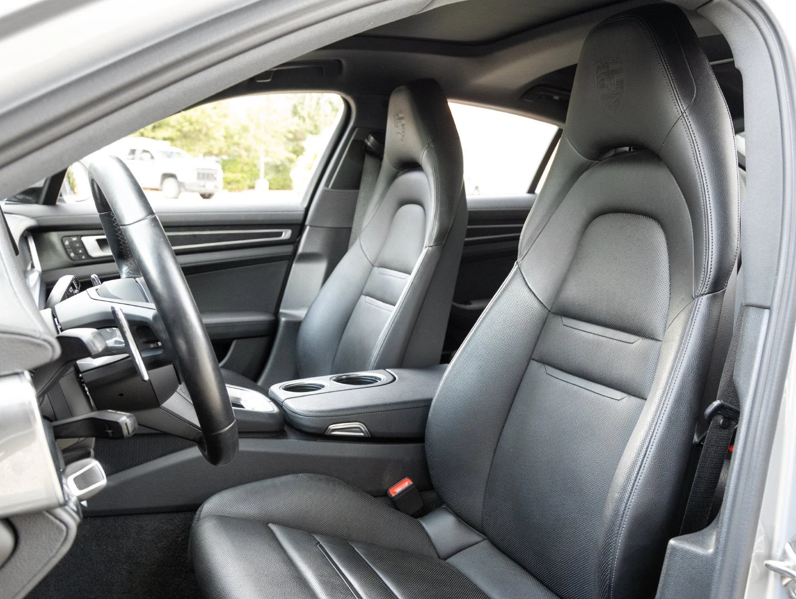 2023 Porsche Panamera 4 Platinum Edition interior, seats, Black standard interior