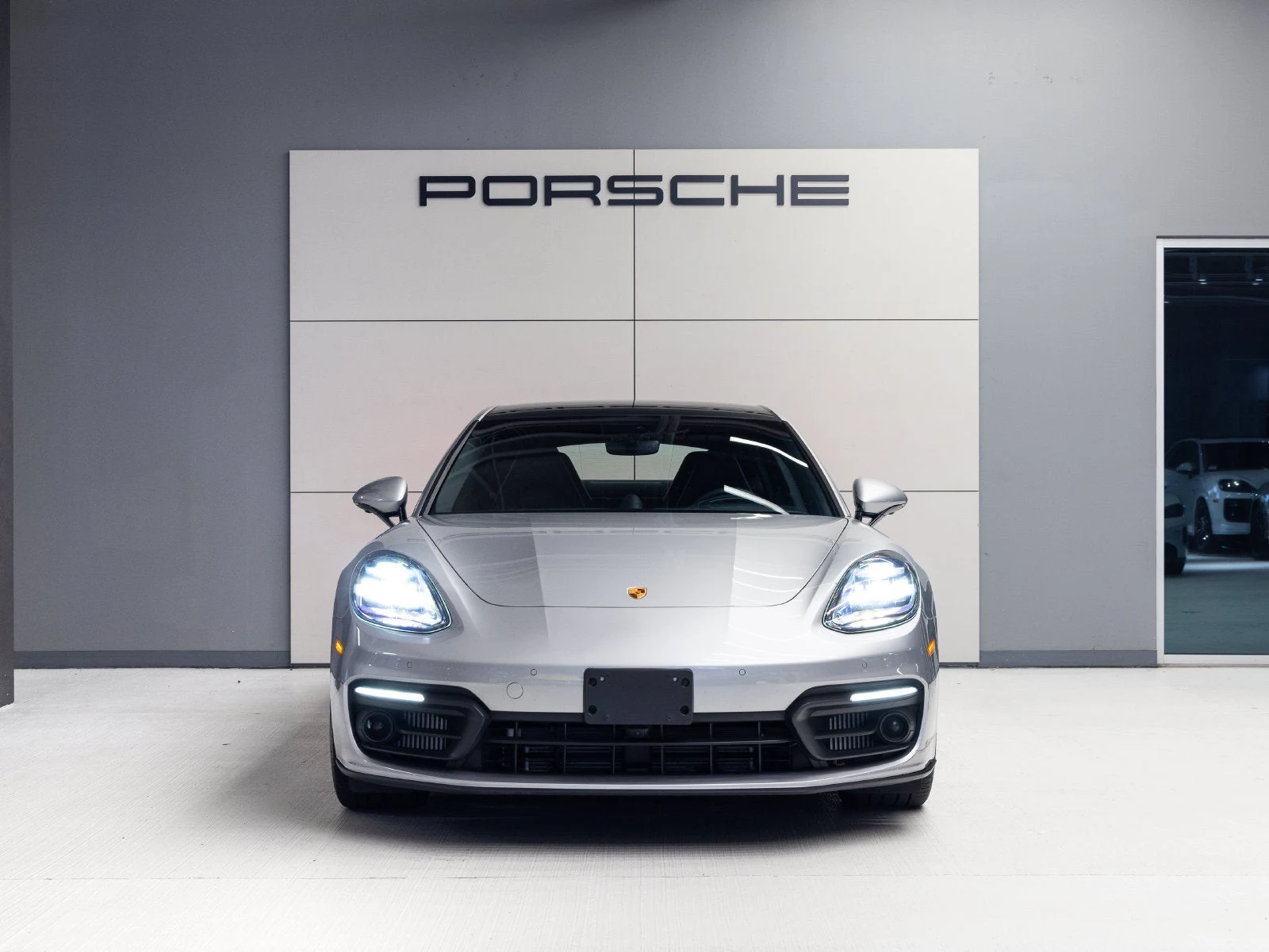 2023 Porsche Panamera 4 Platinum Edition for sale, exterior, GT Silver Metallic