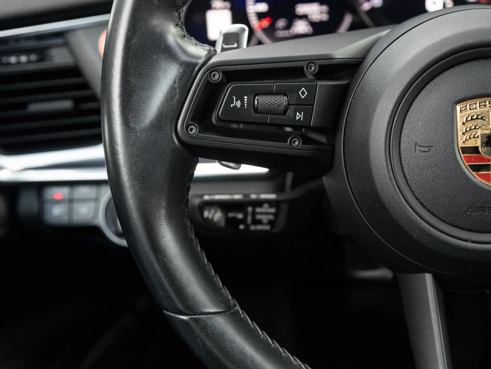2023 Porsche Panamera 4 Platinum Edition interior, Black standard interior