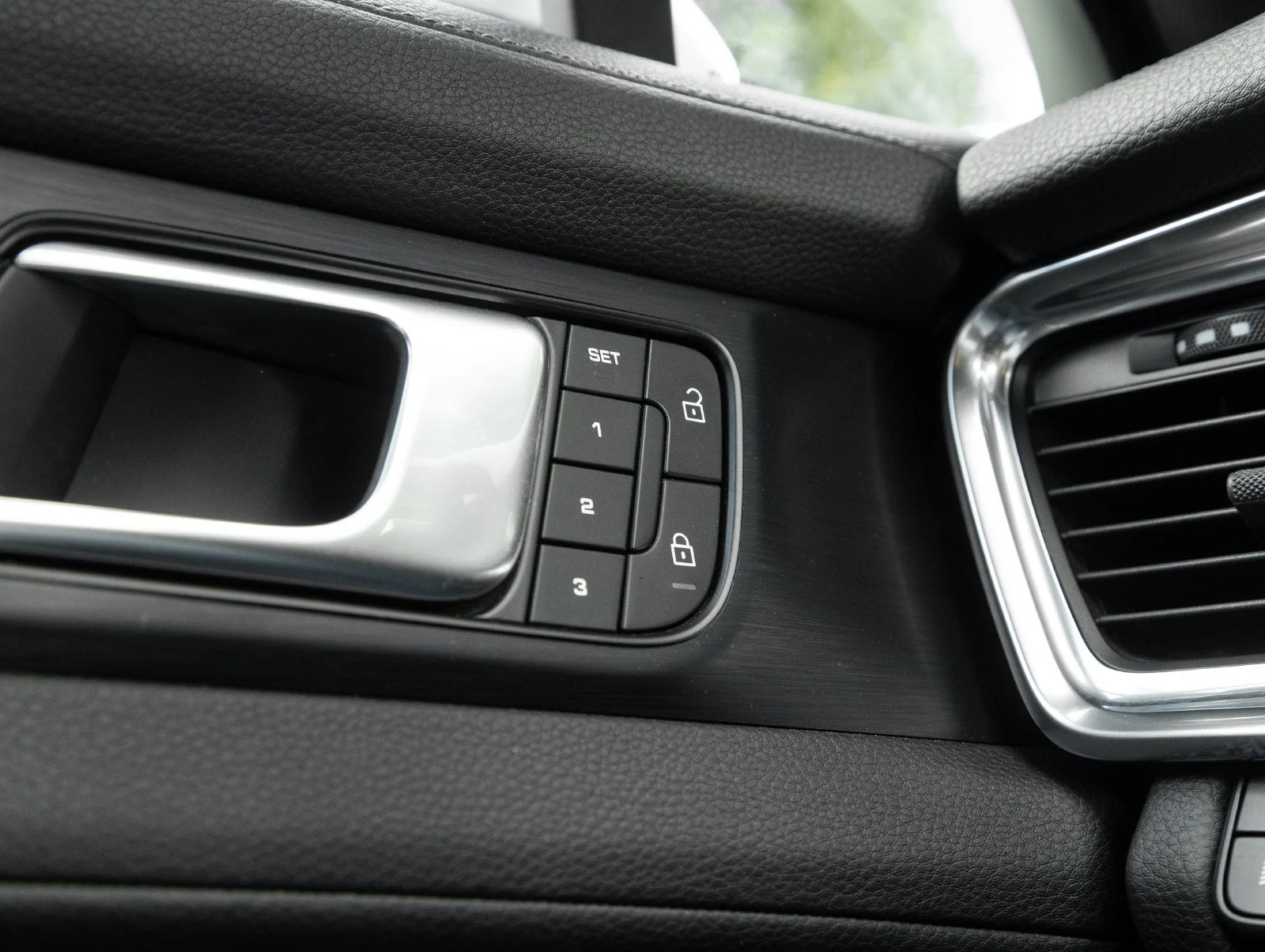 2023 Porsche Panamera 4 Platinum Edition interior, Black standard interior