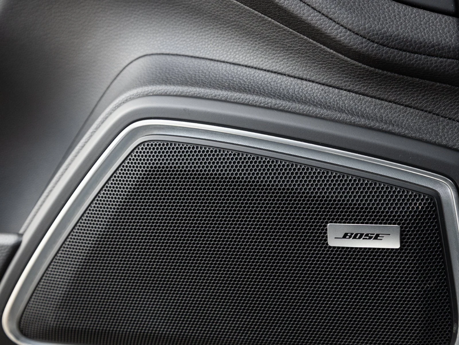 2023 Porsche Panamera 4 Platinum Edition interior, seats, Black standard interior