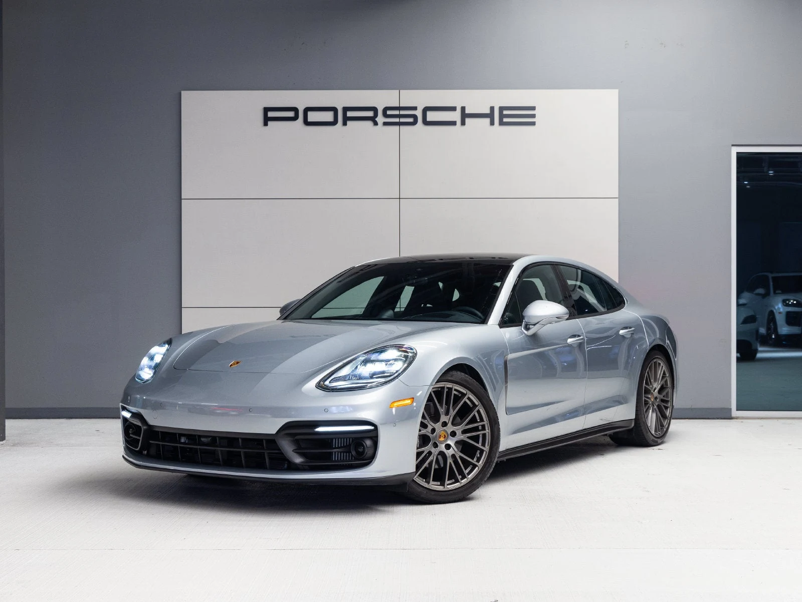 2023 Porsche Panamera Platinum Edition for sale, exterior, Dolomite Silver Metallic