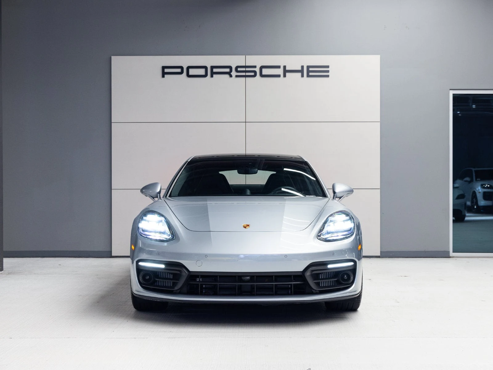 2023 Porsche Panamera Platinum Edition for sale, exterior, Dolomite Silver Metallic
