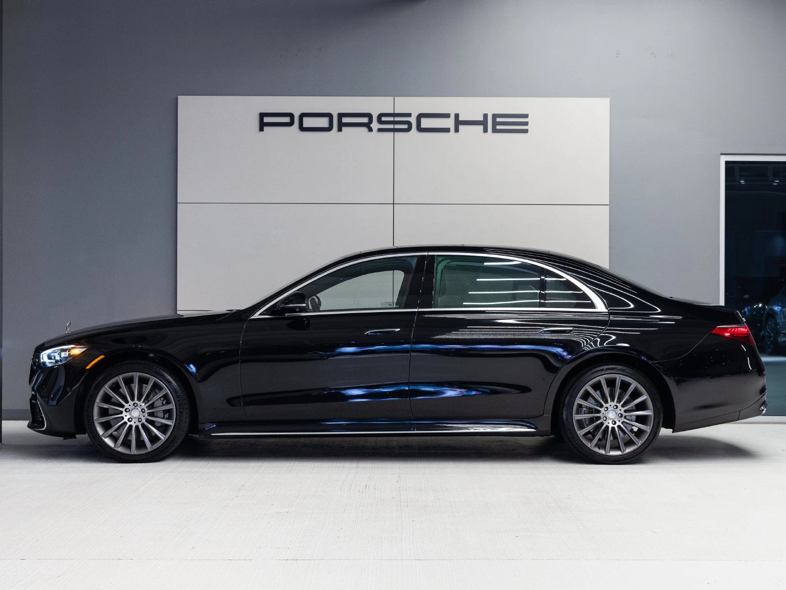 2023 Mercedes-Benz S 580 4MATIC for sale, exterior, Black