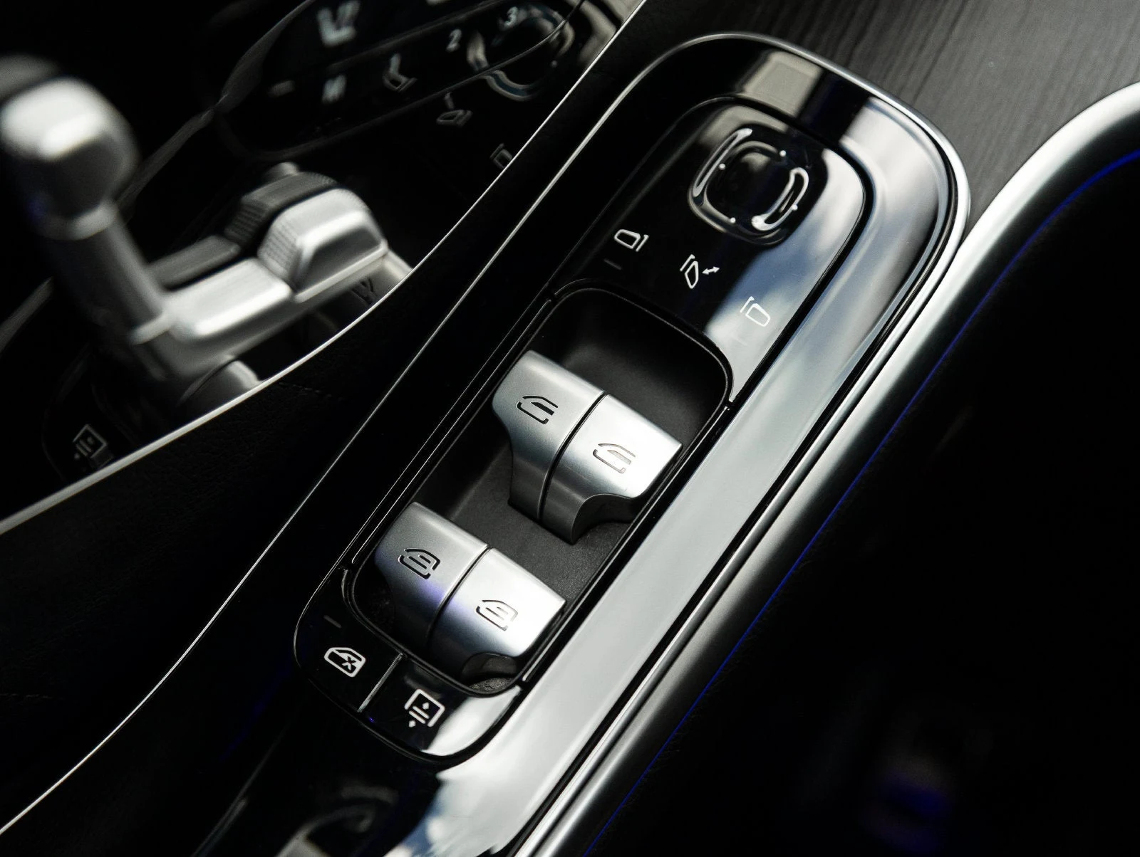 2023 Mercedes-Benz S 580 4MATIC interior, center console, Black Nappa leather