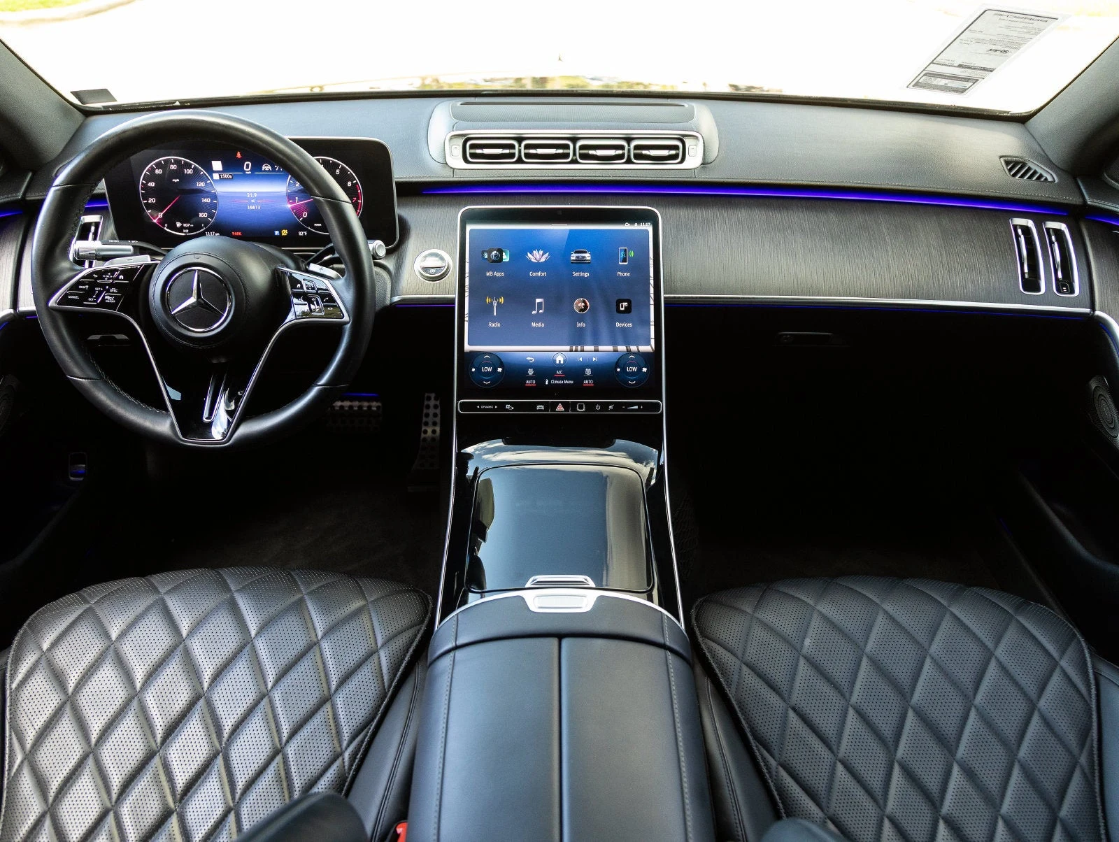 2023 Mercedes-Benz S 580 4MATIC interior, Black Nappa leather