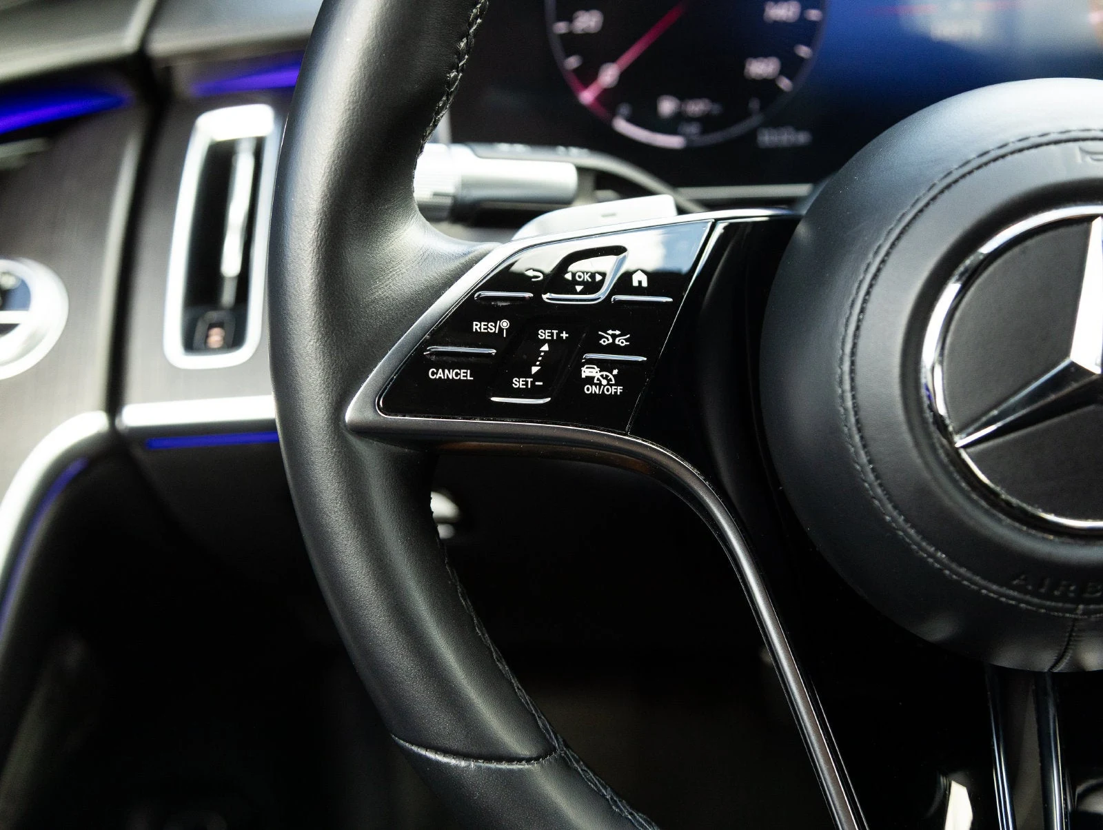 2023 Mercedes-Benz S 580 4MATIC interior, Black Nappa leather