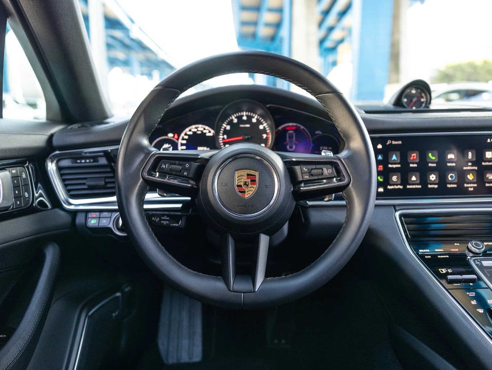 2022 Porsche Panamera 4S interior, Black standard interior