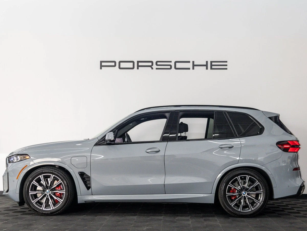 2026 BMW X5 xDrive50e, side profile, Brooklyn Grey Metallic