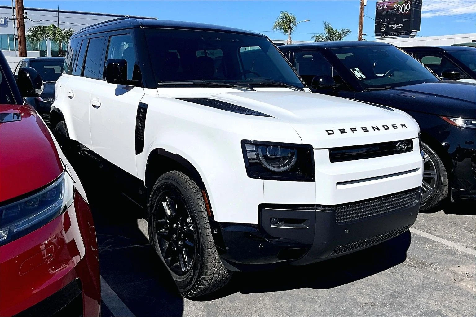2026 Land Rover Defender 110 X-Dynamic SE 400PS for sale, exterior, Fuji White