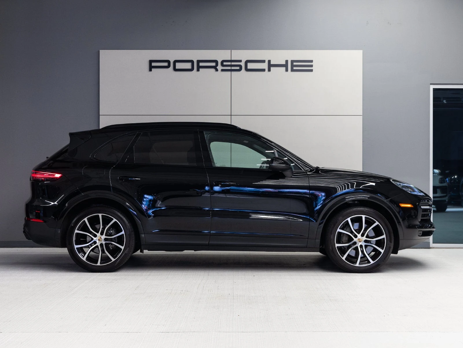 2023 Porsche Cayenne S Platinum Edition for sale, exterior, Black