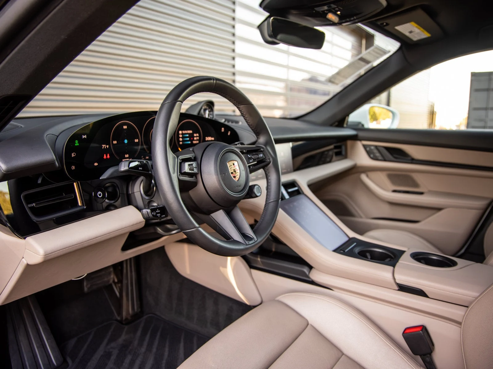 2023 Porsche Taycan interior, dashboard