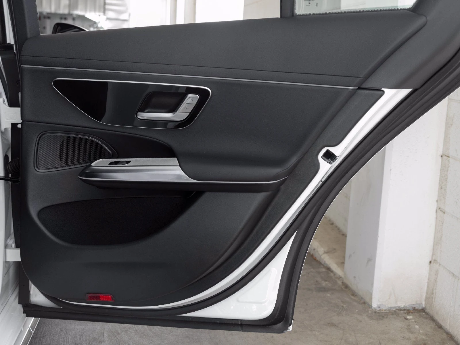 2026 Mercedes-Benz E 350 4MATIC interior, door panel, Black MB-Tex